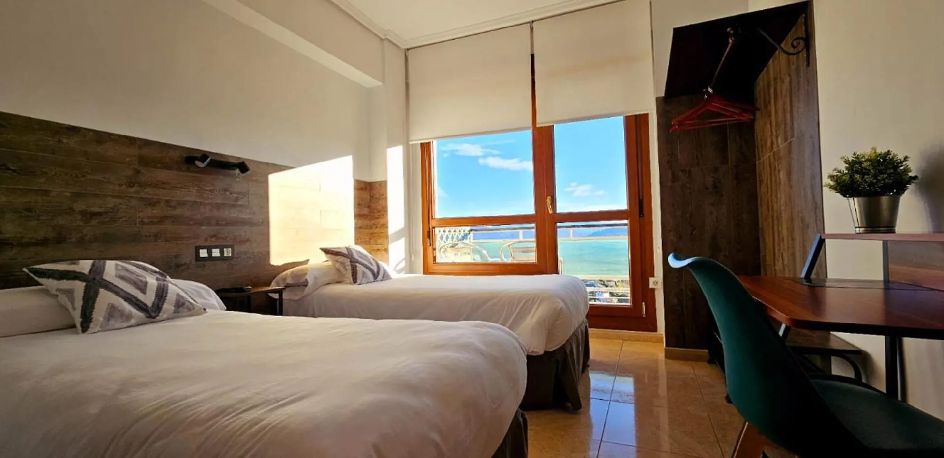 Hotel Artxanda Bilbao, Parking Gratuito En El Exterior Junto Al Hotel (Adults Only) Spain